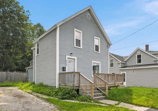 Photo 3 of Sale Pending at 209 South St, Athol, MA 01331 | MLS# 73571493 | Listing updated on 2026-10-07