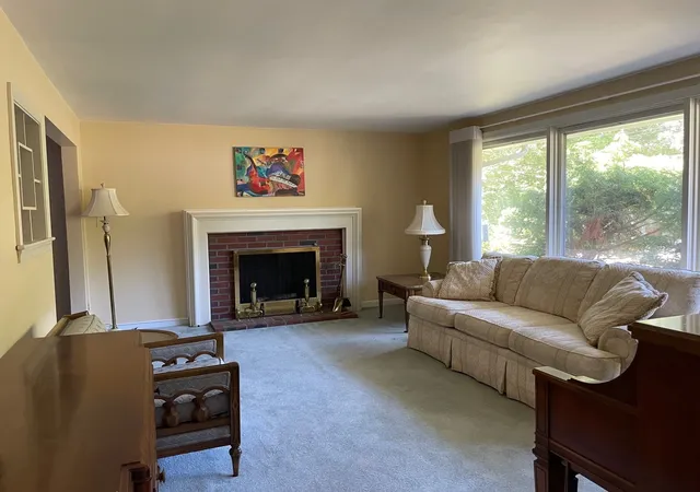 Photo 3 of Sale Pending at 4 Sunset Dr, Randolph, MA 02368 | MLS# 73577524 | Listing updated on 2026-10-14