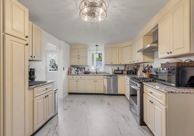 Photo 2 of Single family home for sale at 126 Montaup Ave, Dracut, MA 01826 | MLS# 73573658 | Listing updated on 2026-09-14