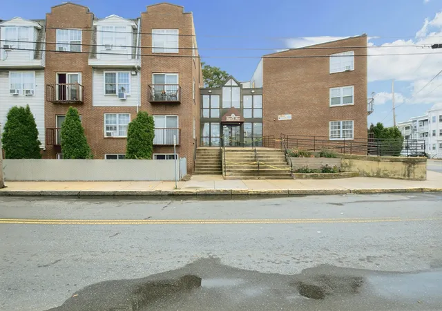 Photo 1 of Condo for sale at 20 Knox #21, Lawrence, MA 01603 | MLS# 73572457 | Listing updated on 2026-09-07