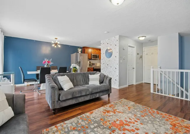 Listing Photo 5 - Condo for sale in building located at 20 Knox, Lawrence, MA 01841 - Unit #21