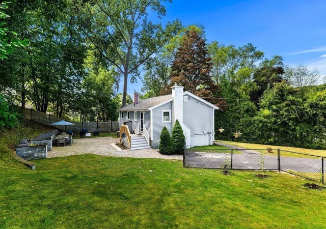 Photo 2 of Single family home for sale at 15 Sharyn Cir, Lowell, MA 01852 | MLS# 73576048 | Listing updated on 2026-09-15