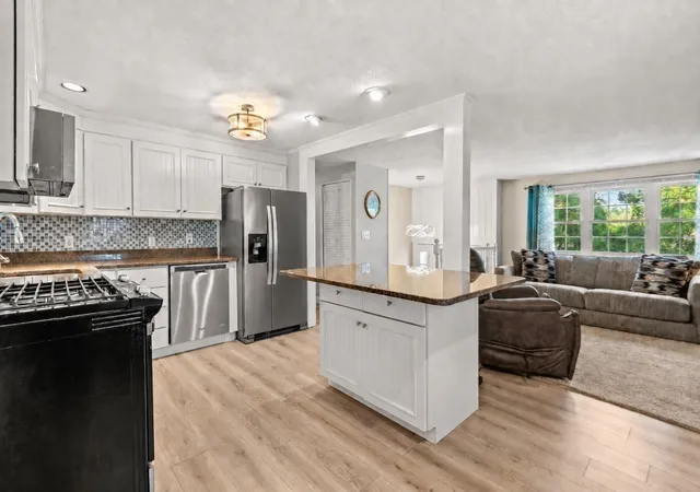 Photo 3 of Single family home for sale at 15 Sharyn Cir, Lowell, MA 01852 | MLS# 73576048 | Listing updated on 2026-09-15