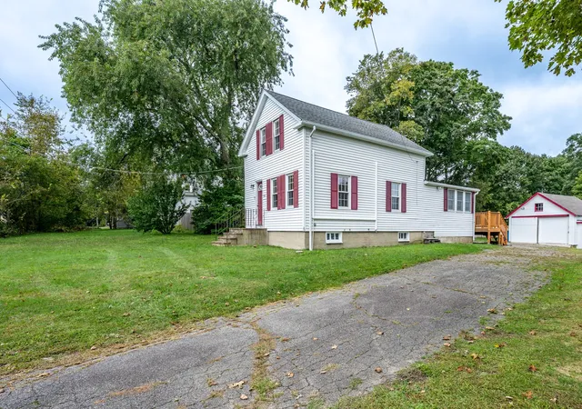Photo 3 of Single family home for sale at 562 Waquoit Hwy, East Falmouth, MA 02536 | MLS# 73585924 | Listing updated on 2026-10-06
