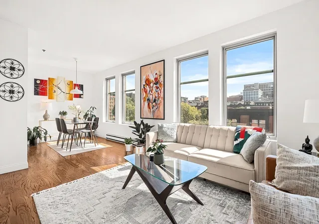 Listing Photo 3 - Condo for sale in 1597 Washington St Condo located at 1597 Washington St, Boston, MA 02118 - Unit #408
