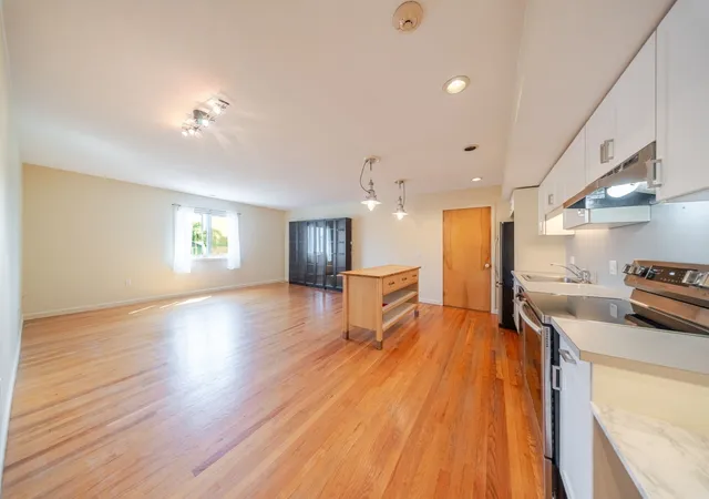 Listing Photo 4 - Condo for sale in building located at 351 Pleasant St, Northampton, MA 01060 - Unit #9