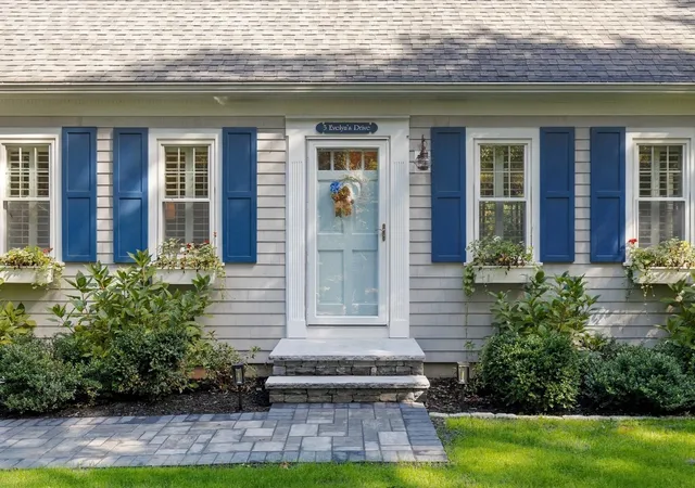 Photo 3 of Single family home for sale at 5 Evelyns Dr, Harwich, MA 02645 | MLS# 73588357 | Listing updated on 2026-10-12