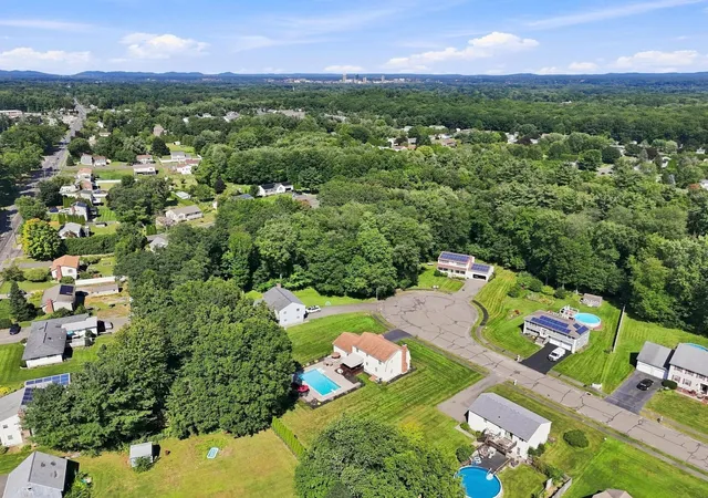 Photo 4 of Sale Pending at 89 Zachary Ln, Agawam, MA 01001 | MLS# 73572919 | Listing updated on 2026-09-16