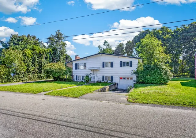 Photo 3 of Single family home for sale at 19 Oak Ridge Dr E, Brockton, MA 02301 | MLS# 73572204 | Listing updated on 2026-09-08