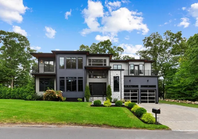 Photo 2 of Mansion for sale at 8 Jonathan Rd, Burlington, MA 01803 | MLS# 73573116 | Listing updated on 2026-09-12