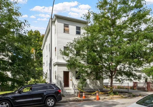 Photo 2 of Multi family home for sale at 3 Aetna St, Worcester, MA 01604 | MLS# 73571146 | Listing updated on 2026-09-06