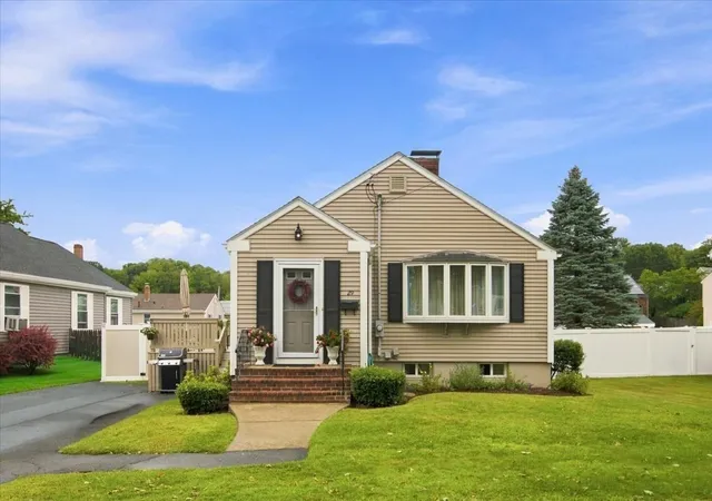 Photo 1 of Sale Pending at 29 Garfield Ave, Beverly, MA 01915 | MLS# 73573298 | Listing updated on 2026-09-16