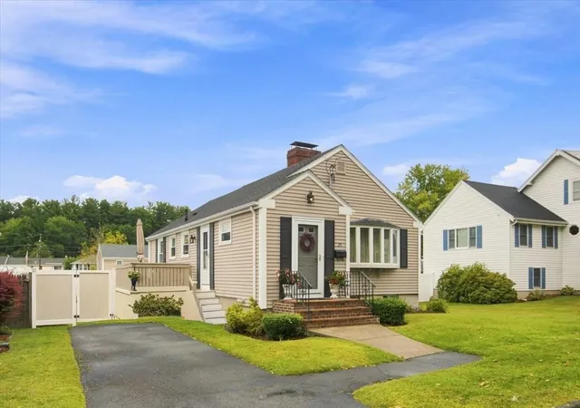 Photo 2 of Sale Pending at 29 Garfield Ave, Beverly, MA 01915 | MLS# 73573298 | Listing updated on 2026-09-16
