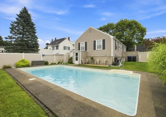 Photo 3 of Sale Pending at 29 Garfield Ave, Beverly, MA 01915 | MLS# 73573298 | Listing updated on 2026-09-16