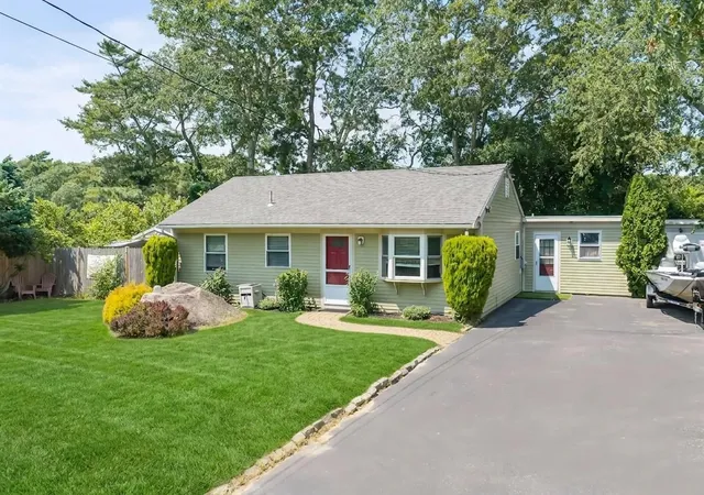 Photo 2 of Single family home for sale at 5 Birch St, Buzzards Bay, MA 02532 | MLS# 73574575 | Listing updated on 2026-09-13