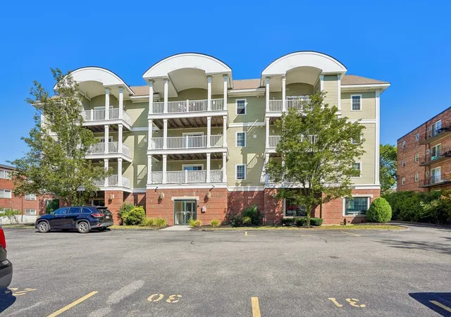 Photo 2 of Condo for sale at 328 Copeland St #3A, Quincy, MA 02169 | MLS# 73577932 | Listing updated on 2026-10-15