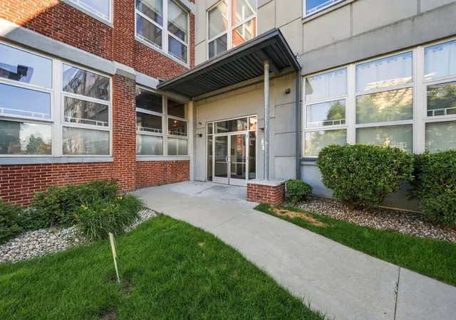 Photo 1 of Sale Pending at 120 Holmes St #318, Quincy, MA 02171 | MLS# 73579324 | Listing updated on 2026-10-14