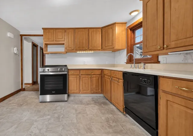 Photo 3 of Single family home for sale at 19 Springvale Ln, Lynn, MA 01904 | MLS# 73556636 | Listing updated on 2026-09-14