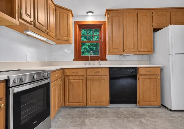 Photo 3 of Single family home for sale at 19 Springvale Ln, Lynn, MA 01904 | MLS# 73556636 | Listing updated on 2026-09-14