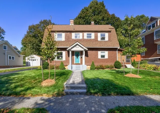 Photo 1 of Single family home for sale at 15 Davidson Rd, Worcester, MA 01605 | MLS# 73588759 | Listing updated on 2026-10-16