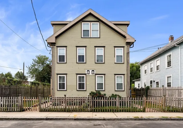Photo 2 of Condo for sale at 6 8 Water St #6, Dorchester, MA 02122 | MLS# 73573032 | Listing updated on 2026-09-19