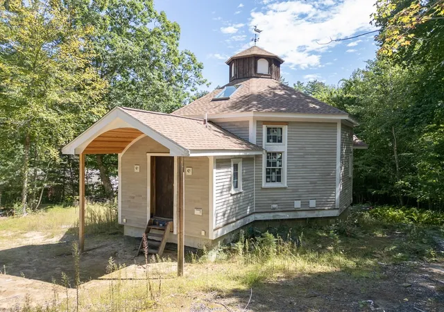 Photo 2 of Single family home for sale at 12 Cranberry St, Pepperell, MA 01463 | MLS# 73575920 | Listing updated on 2026-09-15