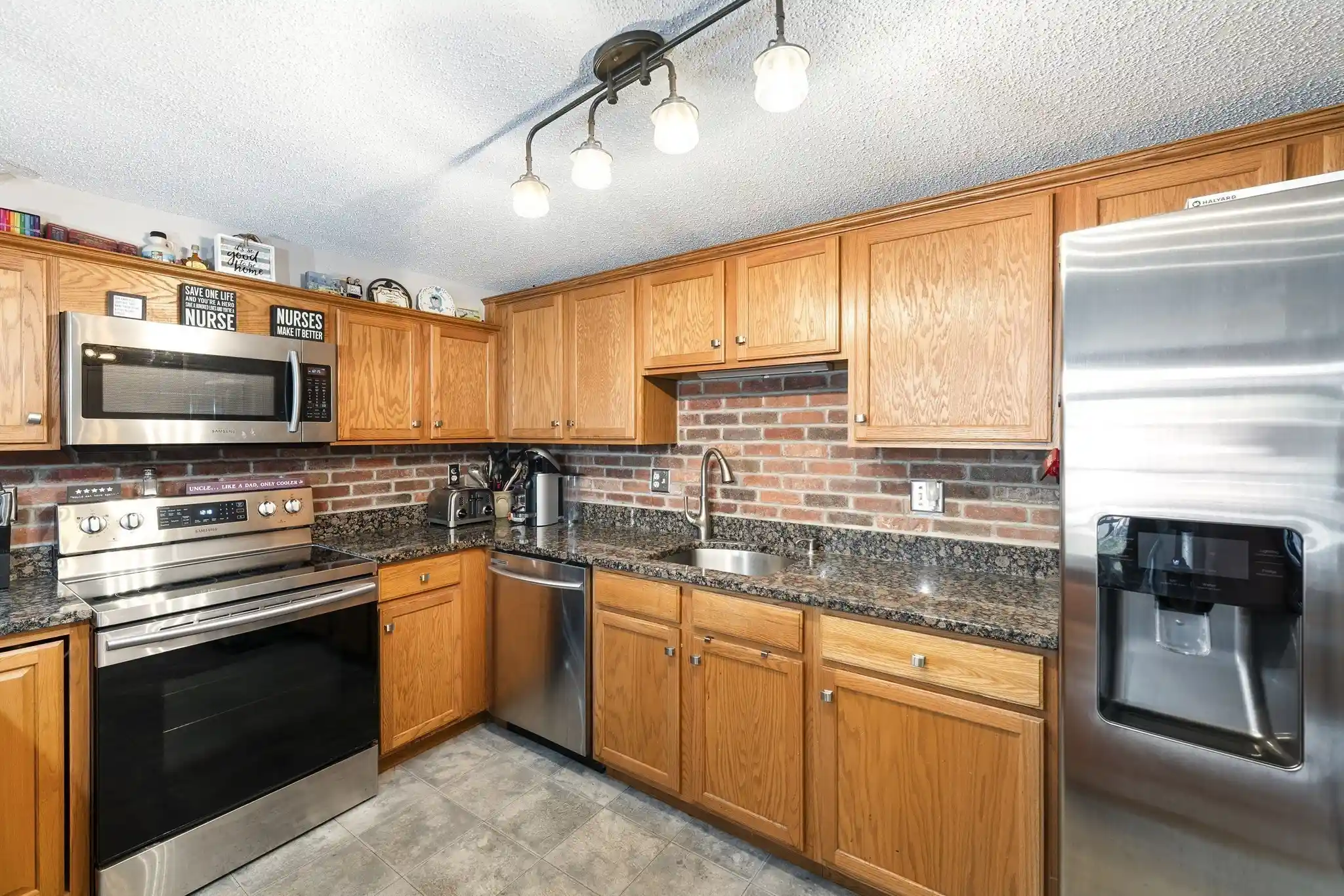 Listing Photo 2 - Condo for sale in 79 Waite St Ext located at 79 Waite St Ext, Malden, MA 02148 - Unit #41
