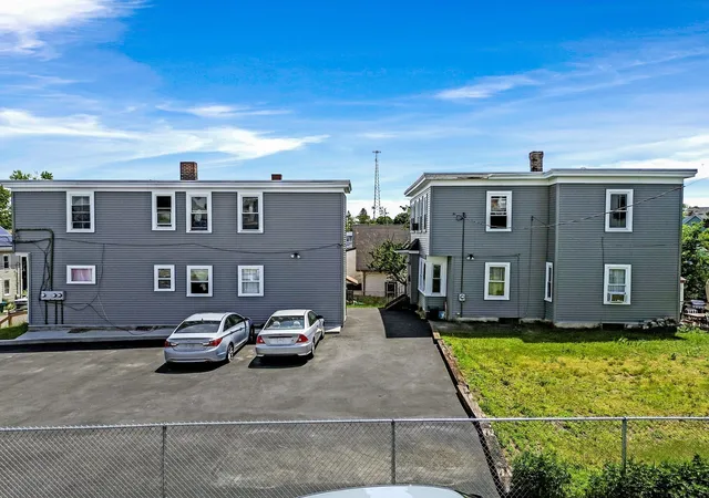 Listing Photo 4 - Condo for sale in building located at 17-19 Acorn St, Lynn, MA 01902