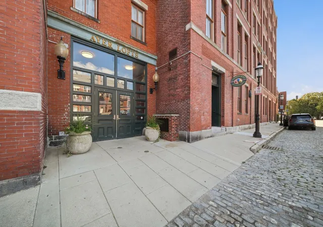 Photo 1 of Condo for sale at 172 Middle St #501, Lowell, MA 01852 | MLS# 73575722 | Listing updated on 2026-09-14