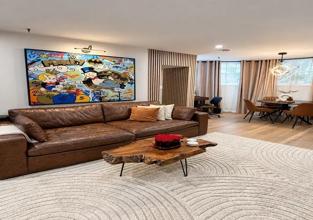 Listing Photo 1 - Condo for sale in building located at 233 Commonwealth Ave, Boston, MA 02116 - Unit #1