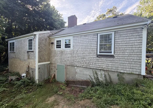 Photo 2 of Single family home for sale at 3180 State Hwy, Eastham, MA 02642 | MLS# 73576970 | Listing updated on 2026-10-27
