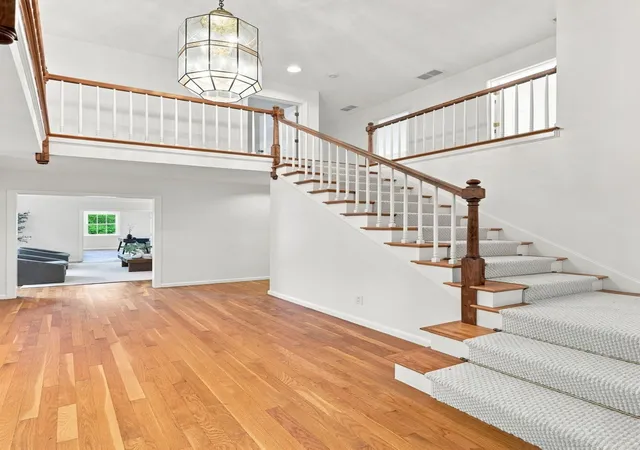 Photo 3 of Single family home for sale at 10 Hawk Ridge Rd, Andover, MA 01810 | MLS# 73574169 | Listing updated on 2026-09-28