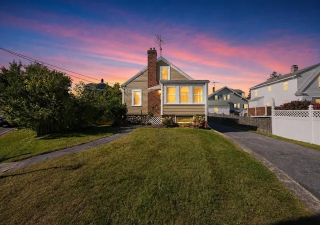 Photo 2 of Single family home for sale at 85 Quinapoxet Ln, Worcester, MA 01606 | MLS# 73588355 | Listing updated on 2026-10-16