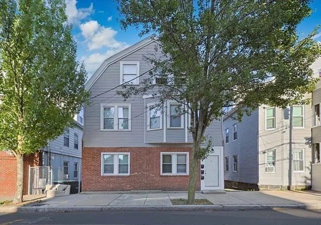 Photo 3 of Sale Pending at 39 Salem St, Salem, MA 01970 | MLS# 73581012 | Listing updated on 2026-10-07