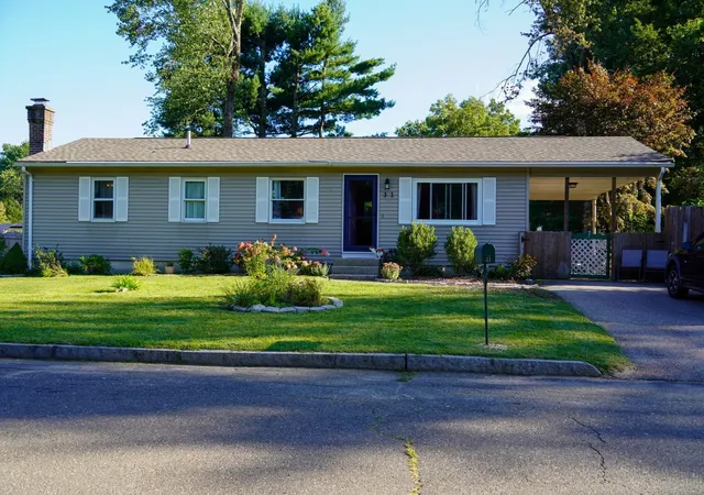 Photo 2 of Sale Pending at 31 Lavender Ln, Springfield, MA 01129 | MLS# 73574074 | Listing updated on 2026-09-15