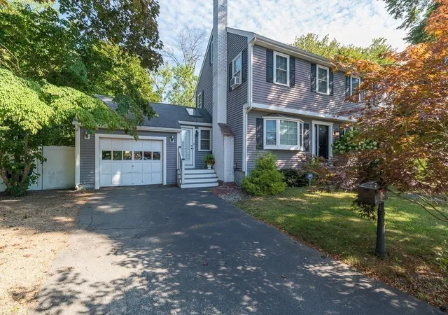 Photo 1 of Sale Pending at 10 Donegal Cir, Danvers, MA 01923 | MLS# 73575332 | Listing updated on 2026-09-29