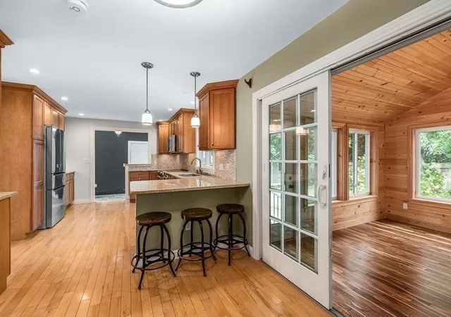 Photo 4 of Sale Pending at 10 Donegal Cir, Danvers, MA 01923 | MLS# 73575332 | Listing updated on 2026-09-29