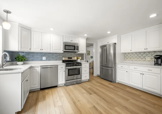 Photo 4 of Single family home for sale at 3 Russell Dr, Harwich, MA 02645 | MLS# 73574812 | Listing updated on 2026-09-10