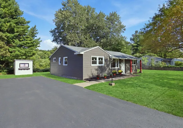 Photo 2 of Single family home for sale at 243 Shady Brk Ln, Springfield, MA 01118 | MLS# 73574931 | Listing updated on 2026-09-11