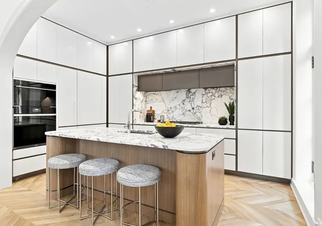 Photo 2 of Sale Pending at 46 Beacon St #6, Boston, MA 02108 | MLS# 73571529 | Listing updated on 2026-09-22