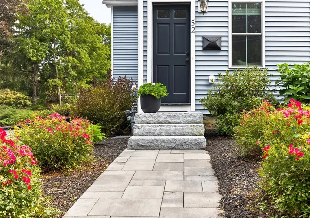 Photo 2 of Single family home for sale at 52 Lincoln St, North Easton, MA 02356 | MLS# 73572726 | Listing updated on 2026-09-16