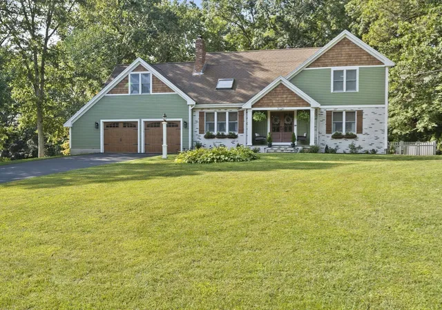 Photo 3 of Single family home for sale at 210 Boxwood Ln, Bridgewater, MA 02324 | MLS# 73574281 | Listing updated on 2026-09-13