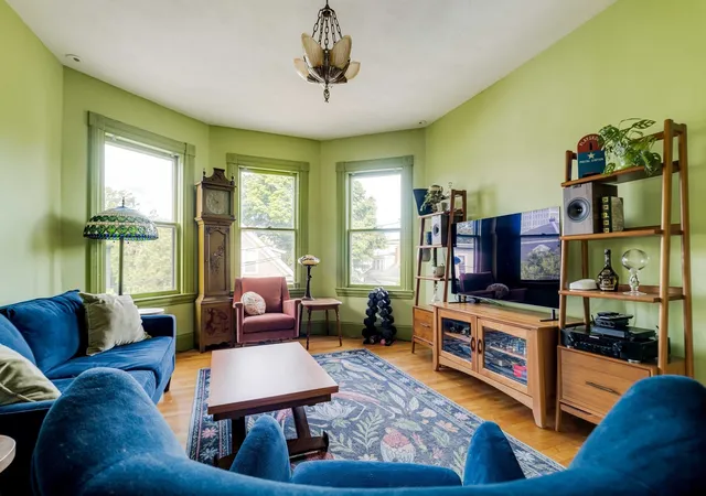 Photo 1 of Sale Pending at 32 Essex St, Cambridge, MA 02139 | MLS# 73581886 | Listing updated on 2026-10-08