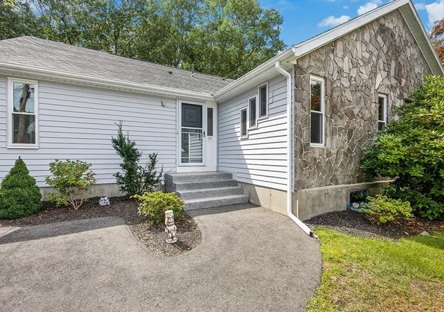 Photo 3 of Sale Pending at 31 Acorn Dr #31, Randolph, MA 02368 | MLS# 73574944 | Listing updated on 2026-10-02