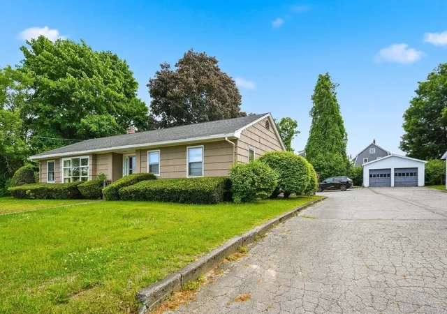 Photo 2 of Single family home for sale at 5 Slater, Webster, MA 01570 | MLS# 73579881 | Listing updated on 2026-10-13