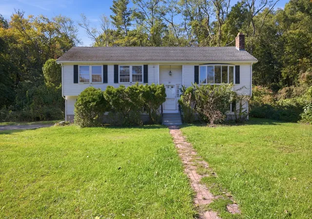 Photo 1 of Single family home for sale at 21 Woodpark Cir, Lexington, MA 02421 | MLS# 73587716 | Listing updated on 2026-10-14