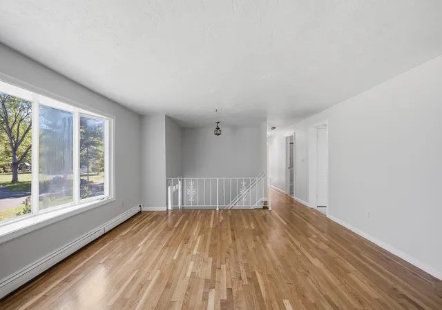 Photo 3 of Single family home for sale at 21 Woodpark Cir, Lexington, MA 02421 | MLS# 73587716 | Listing updated on 2026-10-14