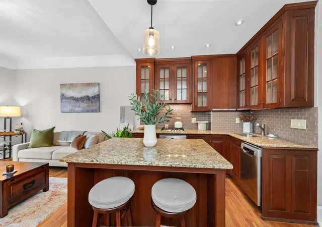 Listing Photo 5 - Condo for sale in building located at 400 Marlborough St, Boston, MA 02115 - Unit #9