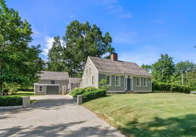 Photo 1 of Single family home for sale at 840 Main St, Norwell, MA 02061 | MLS# 73572878 | Listing updated on 2026-09-28