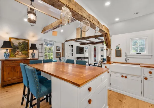 Photo 3 of Single family home for sale at 840 Main St, Norwell, MA 02061 | MLS# 73572878 | Listing updated on 2026-09-28